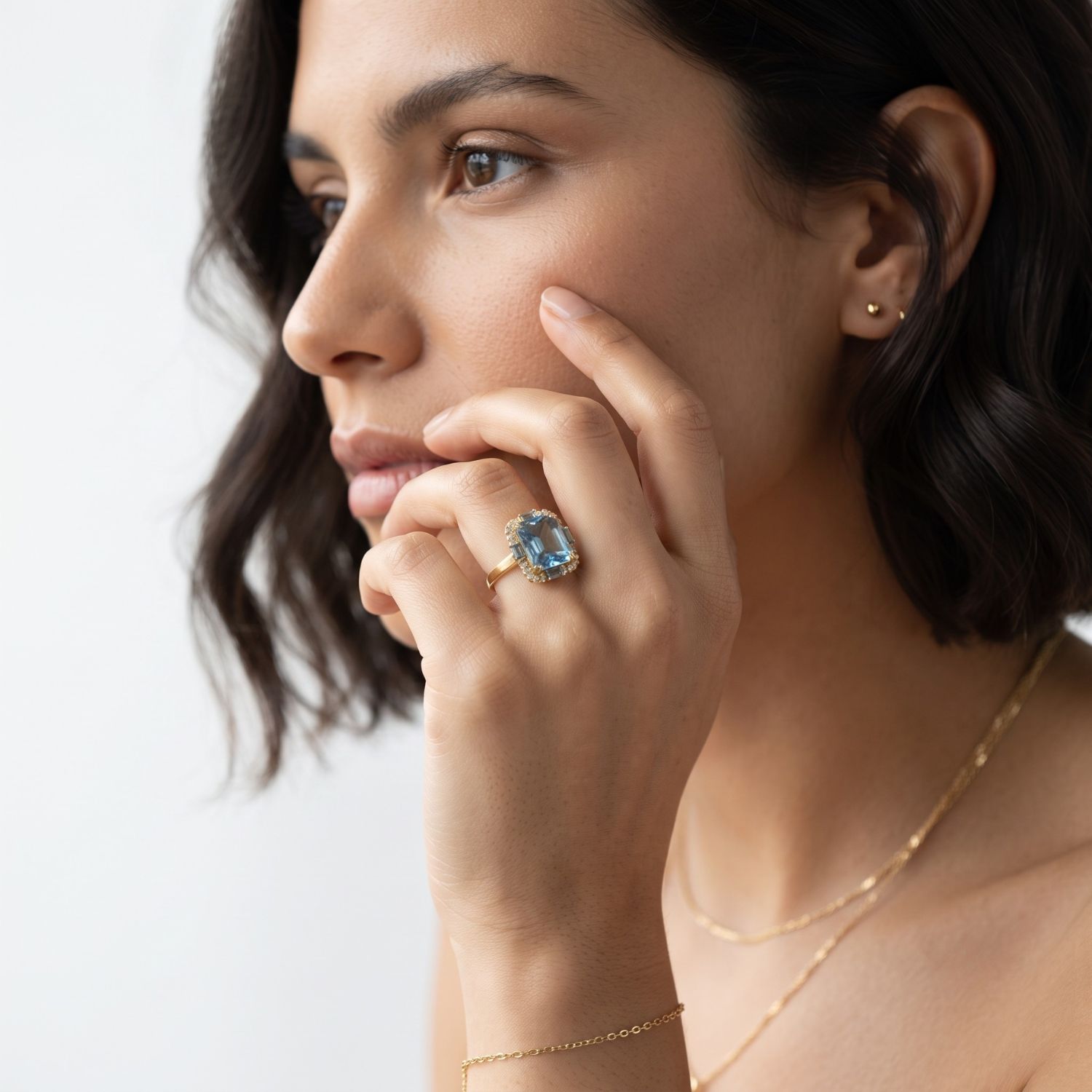 Δαχτυλίδι 18Κ με Φυσικό London Blue Topaz και Φυσικά Διαμάντια