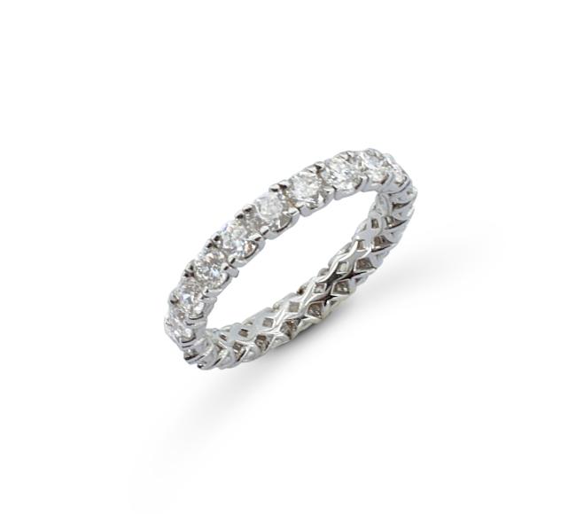 K18 White Gold Ring with Natural Diamonds RING